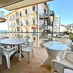 Shopping Center - Carraro Immobiliare - Family Apartment