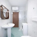 Shopping Center - Carraro Immobiliare - Family Apartment *